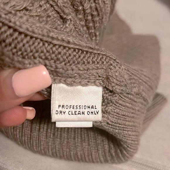 St John Sport Cable Knit Wrap Cardigan Sweater size S - Picture 9 of 10